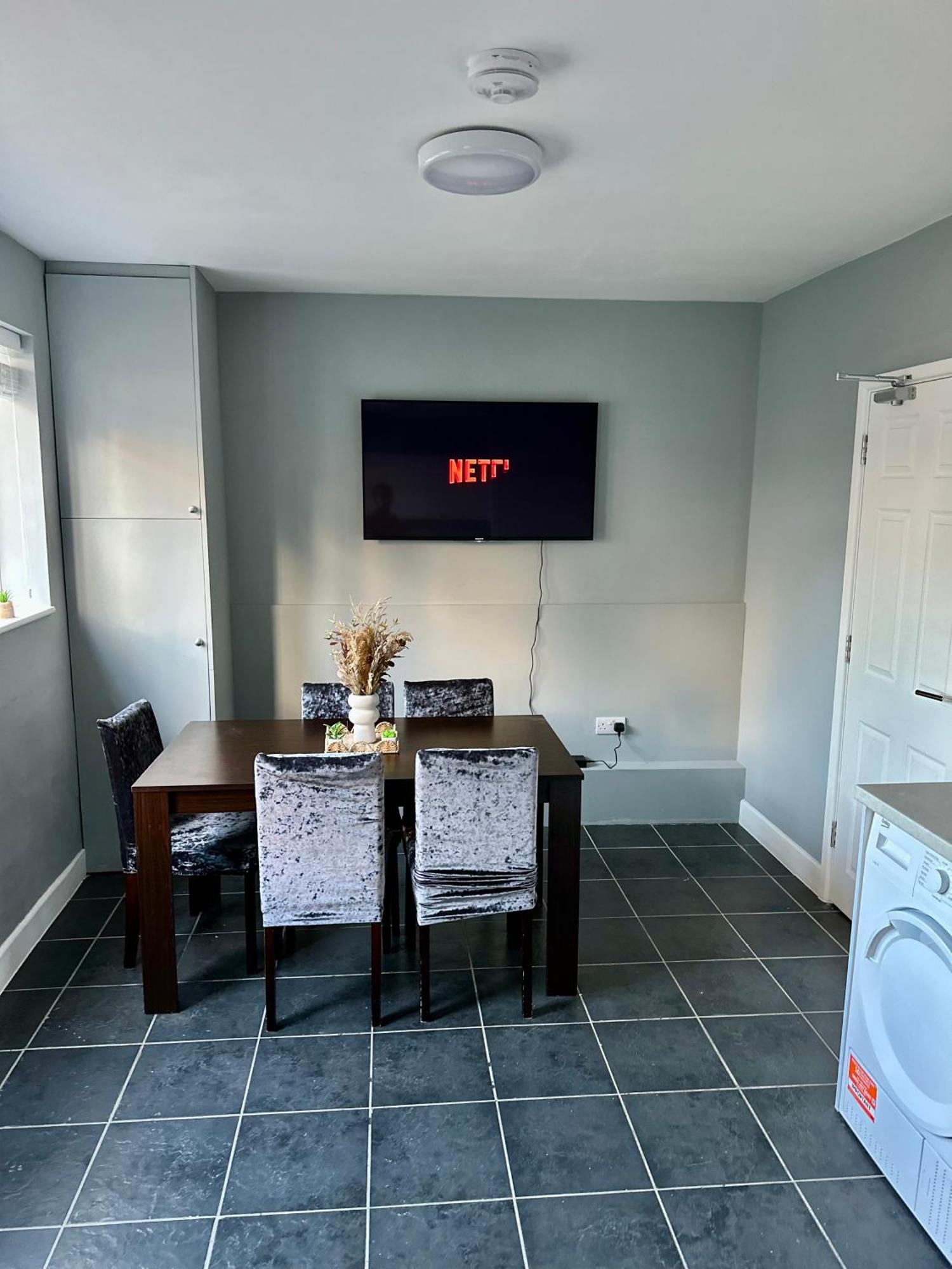 Cosy Ensuite Double Room, Near Heathrow Airport Northolt  Exterior foto